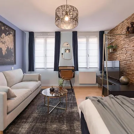 Relax And Go - Train Station Apartment *