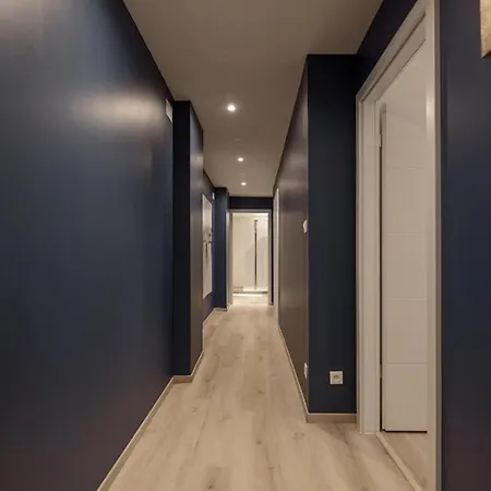 Relax And Go - Train Station Apartment *