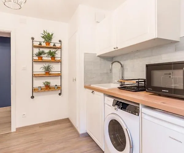 Relax And Go - Train Station * Strasbourg